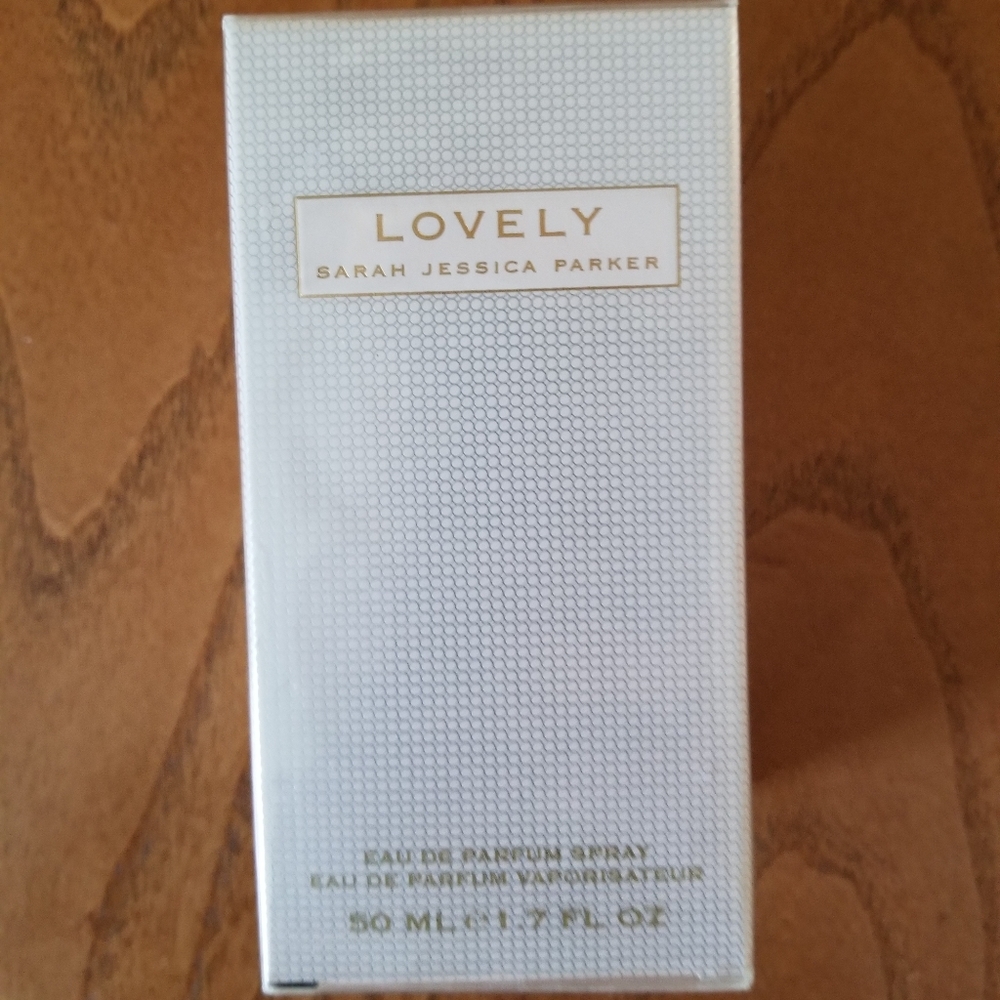 New in Sealed Package Lovely Fragrance by Sarah Jessica Parker
